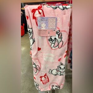 Aristocats valentines plush blanket throw